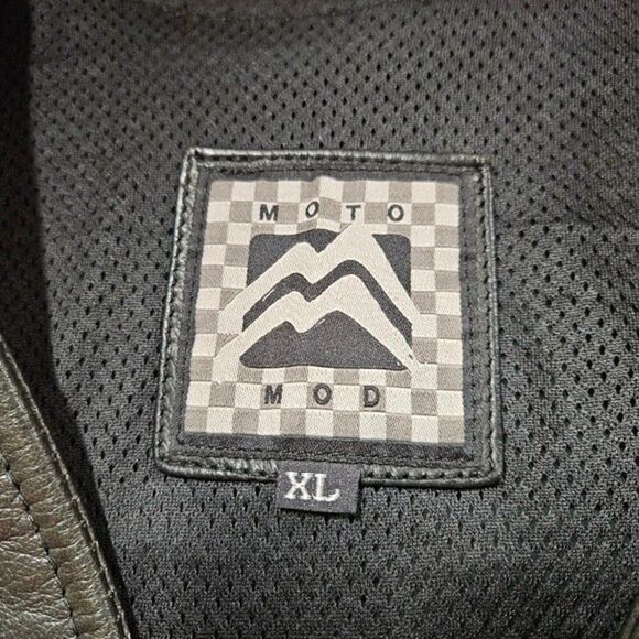 Moto Mod Black Button Front Adjustable Lace Up Sides Motorcycle Riding Vest - Picture 10 of 13